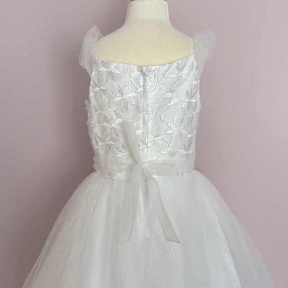 Girls Mini Bride; First Communion Dress, White Floral; 2 avlbl (TWINS) - Picture 5 of 7